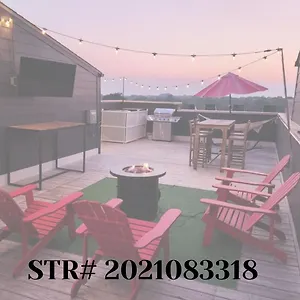 Carrie Underwood's East Side Rooftop Game Holiday home